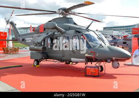 AgustaWestland AW139 elicottero Aeronautica militare al Farnborough International Airshow. HH-139A versione italiana dell'Aeronautica militare per la ricerca e il salvataggio Foto Stock