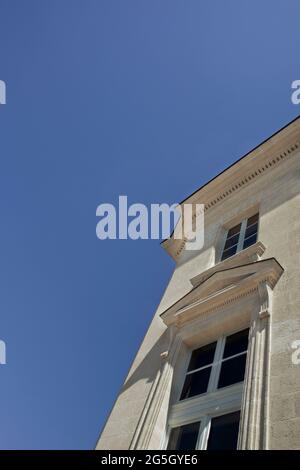 Facciata di una casa in pietra in Francia Foto Stock