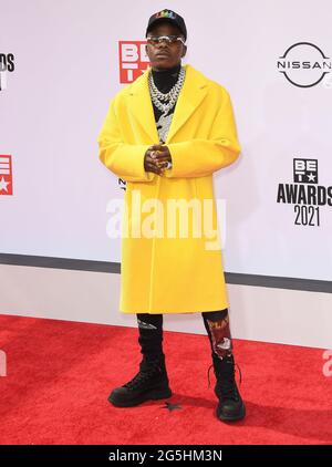 Los Angeles, Stati Uniti. 27 Giugno 2021. DaBaby arriva al BET Awards 2021 tenutosi al Microsoft Theatre di Los Angeles, CA domenica 27 giugno 2021. (Foto di Sthanlee B. Mirador/Sipa USA) Credit: Sipa USA/Alamy Live News Foto Stock