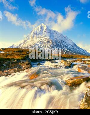 Regno Unito, Scozia, Highlands, Royal Forest, Buchaille Etive Mor, fiume Coe, inverno, Foto Stock
