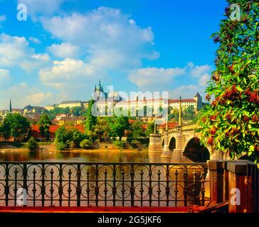 Repubblica Ceca, Praga, vista sul fiume Moldava, Foto Stock