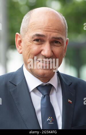Il primo ministro sloveno Janez JANSA, il 1 luglio 2021 la Slovenia assumerà la presidenza del Consiglio dell'Unione europea, presso la Landeshaus di Duesseldorf, il 23 giugno 2020. Foto Stock