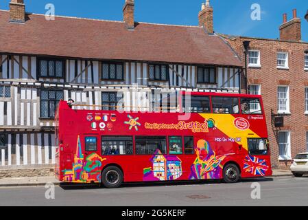 Autobus turistico Hop-on Hop-Off a due piani scoperto a Stratford-upon-Avon, Warwickshire Foto Stock