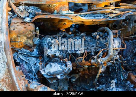 Blocco motore, relitto auto bruciato, dettagli, Germania, Europa Foto Stock