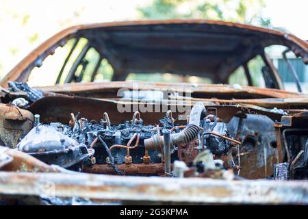 Vano motore, relitto auto bruciato, dettagli, Germania, Europa Foto Stock