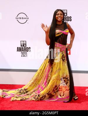 Los Angeles, Stati Uniti. 27 Giugno 2021. LOS ANGELES - GIU 27: Taraji P Henson al BET Awards 2021 Arrivi al Microsoft Theatre il 27 giugno 2021 a Los Angeles, CA (Foto di Katrina Jordan/Sipa USA) Credit: Sipa USA/Alamy Live News Foto Stock