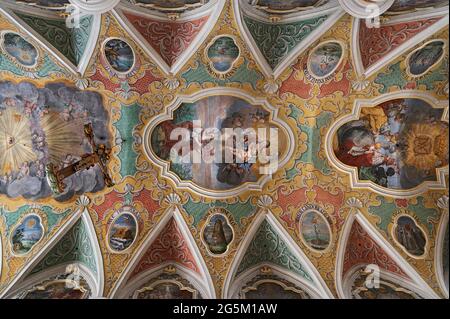 Affreschi del soffitto, Chiesa di nostra Signora, chiesa di mercato, castello ormeggiato am Inn, alta Baviera, Baviera, Germania, Europa Foto Stock