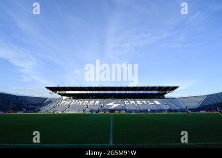Buriram, Thailandia. 27 Giugno 2021. Una vista dello stadio Buriram prima della partita della AFC Champions League 2021 Group J tra Port FC e Guangzhou F.C. al Buriram Stadium. (Punteggio finale; Port FC 3:0 Guangzhou F.C.) Credit: SOPA Images Limited/Alamy Live News Foto Stock