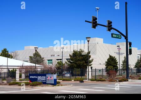 COLORADO SPRINGS, CO- 10 Apr 2021- Vista dell'edificio del centro di addestramento olimpico e paralimpico degli Stati Uniti a Colorado Springs, Colorado, Stati Uniti. Foto Stock