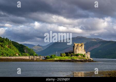 Eilean Donan Castle, Kyle of Lochalsh, Scozia, Regno Unito Foto Stock