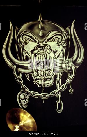 Italia Milano , 09 giugno 2001 'Gods of Metal 2001" al PalaVobis di Milano: Logo Motorhead Foto Stock