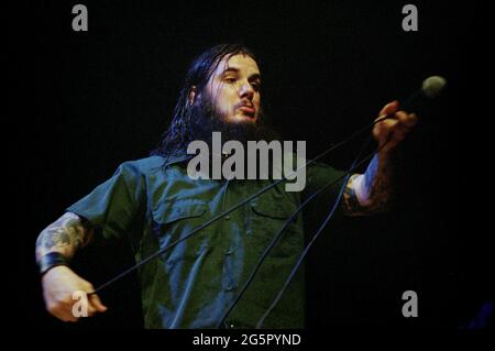 Milano Italia 03 maggio 2000 : Pantera, concerto dal vivo al Forum di Assago, cantante di Pantera, Phil Anselmo , durante il concerto Foto Stock