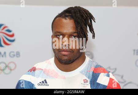 Lawrence Okoye durante la sessione di kiting di atletica per le Olimpiadi di Tokyo 2020 al NEC di Birmingham, Regno Unito. Data immagine: Martedì 29 giugno 2021. Foto Stock