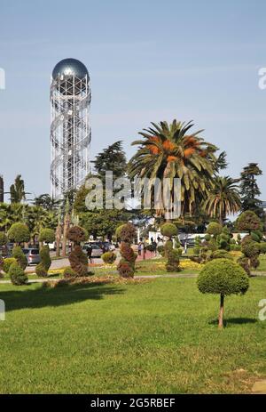 Torre alfabetico a Batumi. Repubblica autonoma dell'Agiaristan. La Georgia Foto Stock