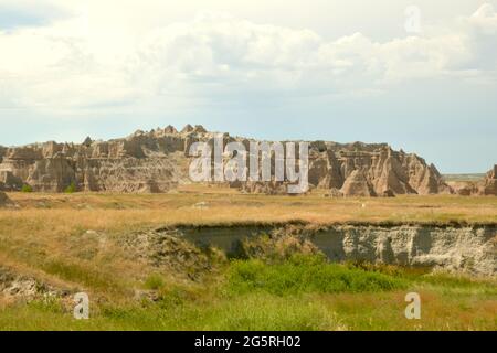 Formazioni rocciose, formazioni di Chadron, nel Badlands National Park erodero Buttes e Pinnacles nel South Dakota, USA Foto Stock