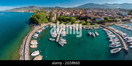 Musée suisse du Jeu castello, Lac Léman, porto per imbarcazioni da diporto Foto Stock