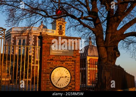 Inghilterra, Londra, Greenwich, Greenwich Park, Royal Observatory, Il Pastore 24 ore Gate Orologio Foto Stock