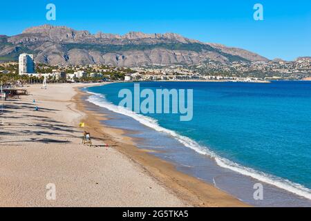 Pittoresca costa mediterranea spagnola ad Altea. Albir, Alicante, Spagna Foto Stock