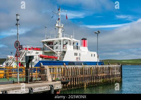 MV Leirna, il traghetto Lerwick - Bressay nel porto di Lerwick, Shetland. Foto Stock