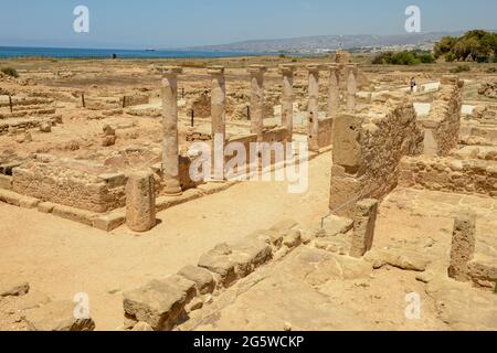 Antiche colonne del tempio di Kato Paphos parco archeologico nella città di Paphos su Cipro Foto Stock