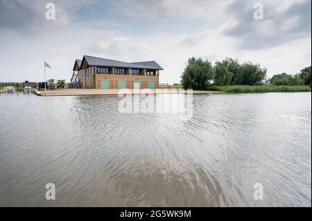 The Ely Boathouse, Cambridge University Boat House, Fore Mill Wash, Queen Adelaide Way, Ely, Cambridgeshire, REGNO UNITO, Foto Stock