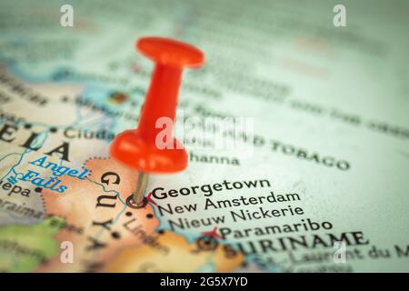 Località Georgetown città in Guyana, puntino rosso sulla mappa del viaggio, punto di riferimento e di marcatura, turismo e concetto di viaggio, Sud America Foto Stock