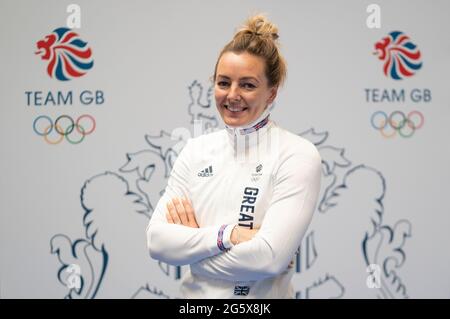 Katy Marchant durante una sessione di kitting out per le Olimpiadi di Tokyo 2020 al Birmingham NEC, Regno Unito. Data immagine: Mercoledì 30 giugno 2021. Foto Stock