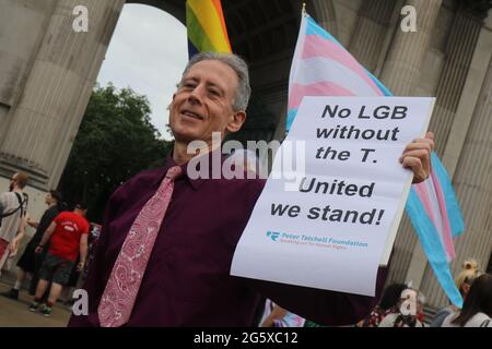 Peter Tatchell a Trans Pride 2021, Londra Foto Stock