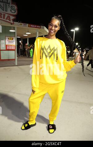 Valencia, California. 29 Giugno 2021. Jessica White at Space Jam: Una nuova festa di eredità nel parco dopo il buio al Six Flags Magic Mountain a Valencia, California il 29 giugno 2021. Credit: Walik Goshorn/Media Punch/Alamy Live News Foto Stock