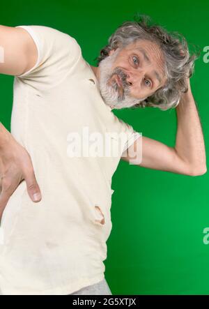 L'uomo caucasico maturo si è bloccato in gravi problemi Foto Stock