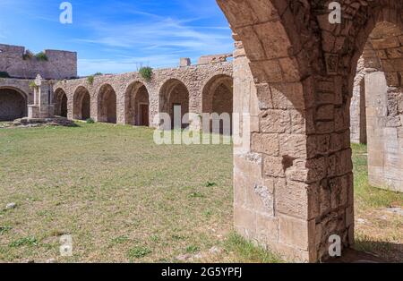 Cortile in Abbazia di Santa Maria a Mare in Isole Tremiti, Puglia (Italia). Foto Stock