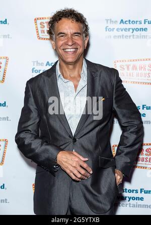 New York, Stati Uniti. 30 giugno 2021. Brian Stokes Mitchell partecipa alle stelle nella celebrazione della Casa 1 milione di dollari raccolti per il Fondo dell'attore ad Asylum NYC (Foto da Lev Radin/Pacific Press) Credit: Pacific Press Media Production Corp./Alamy Live News Foto Stock