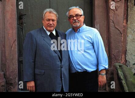 Mit Leib und Seele, ZDF, Serie TV, 1993. Pfarrer Dr. Adam Kempfert, Günter STRACK, Bischof Neubauer, HANS KORTE. Mit Leib und Seele, serie TV ZDF, 1993, Günter Strack e Hans Korte. Foto Stock