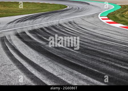 Spielberg, Austria. 01 luglio 2021. Atmosfera del circuito - dettaglio della traccia. Gran Premio d'Austria, giovedì 1 luglio 2021. Spielberg, Austria. Credit: James Moy/Alamy Live News Foto Stock