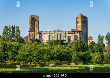 Francia, Gers, La Romieu, denominata Les Plus Beaux Villages de France (i più bei villaggi di Francia), fermata lungo la strada per Saint Jacques de Compostelle, classificato come patrimonio mondiale dall' UNESCO Foto Stock