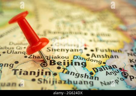 Posizione Pechino in Cina, mappa di viaggio con closeup segnapunto a spinta, concetto di viaggio Asia Foto Stock