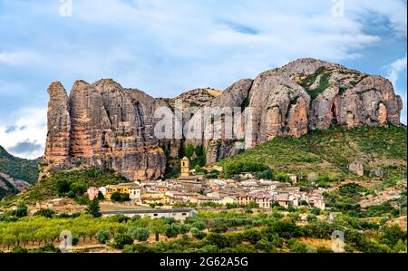 Los Mallos de Aguero, formazioni rocciose a Huesca, Spagna Foto Stock