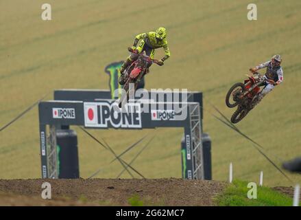 Ruben Fernandez (ESP), Honda, Honda 114 Motorsports durante la MX2 gara 1 nella tappa britannica dei Campionati mondiali di motocross FIM 2021 di domenica, giugno Foto Stock