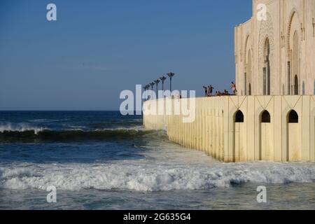 Marocco Casablanca - Moschea Hassan II moschea fronte oceano Foto Stock