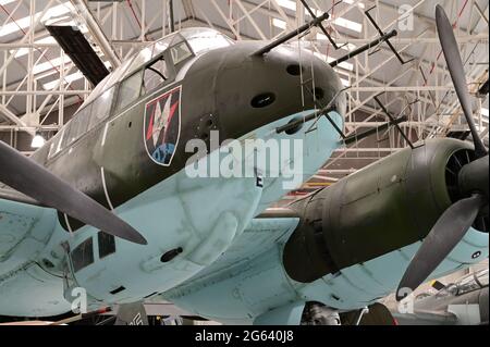 Junkers Ju 88R 1 al RAF Cosford Foto Stock