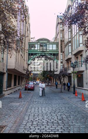 SANTIAGO, CILE - 27 MARZO 2015: Vista di Calle Paris Street a Santiago, Cile Foto Stock