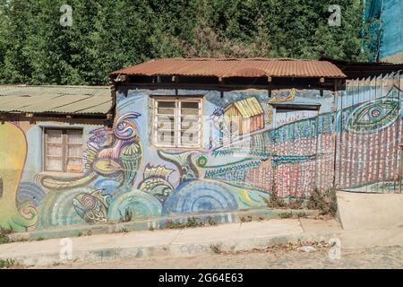 VALPARAISO, CILE - 29 MARZO 2015: Murales colorati a Valparaiso, Cile Foto Stock