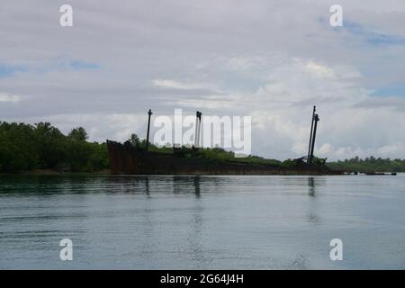 Atollo di Jaluit, Isole Marshall - nave giapponese arrugginita della seconda guerra mondiale Foto Stock