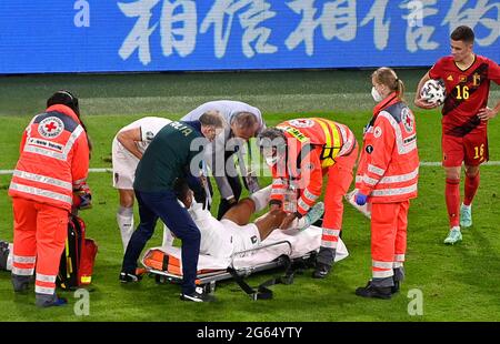 Monaco, Germania. 02 luglio 2021. Il forward italiano Lorenzo Insigne (10) ha ritratto di essere ferito durante una partita di calcio durante il quarto finale del Campionato europeo Euro 2020 tra la nazionale belga di calcio Red Devils e l'Italia, chiamato Azzurri, venerdì 2 luglio 2021 nella Allianz Arena di Munchen, Germania . PHOTO SPORTPIX | SPP | DAVID CATRY Credit: SPP Sport Press Photo. /Alamy Live News Foto Stock