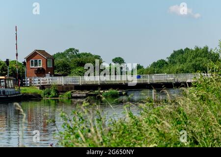 Il Patch Bridge sul Gloucester Sharpness Canal Foto Stock