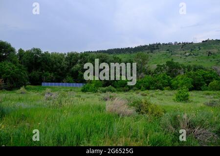 Pannelli solari al Matthews Winters Park in Golden Colorado Foto Stock