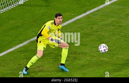 Monaco, Germania. 02 luglio 2021. Il portiere belga Thibaut Courtois (1) ha ritratto durante una partita di calcio durante il quarto finale del Campionato europeo Euro 2020 tra la nazionale belga di calcio Red Devils e l'Italia, chiamato Azzurri, venerdì 2 luglio 2021 nella Allianz Arena di Munchen, Germania . PHOTO SPORTPIX | SPP | DAVID CATRY Credit: SPP Sport Press Photo. /Alamy Live News Foto Stock