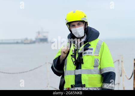 03/07/2021 lo Spirit of Discovery di Tilbury UK TORNA al terminal delle crociere internazionali di Londra dopo aver completato la sua crociera con il nuovo covid-19 re Foto Stock