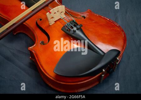 Immagine di violino con closeup e immagine dettagliata. Foto Stock