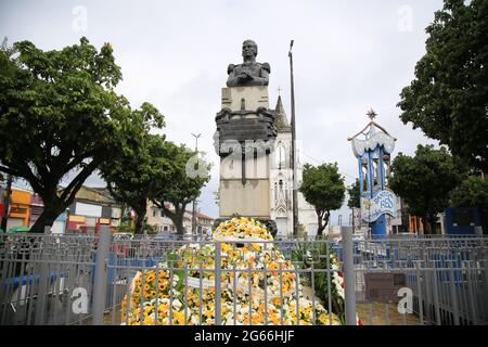 salvador, bahia, brasile - 2 luglio 2021: Statua del generale Pierre Labatut, o Pedro Labatut, visto nella città di Salvador. Organizzò il cosiddetto P. Foto Stock